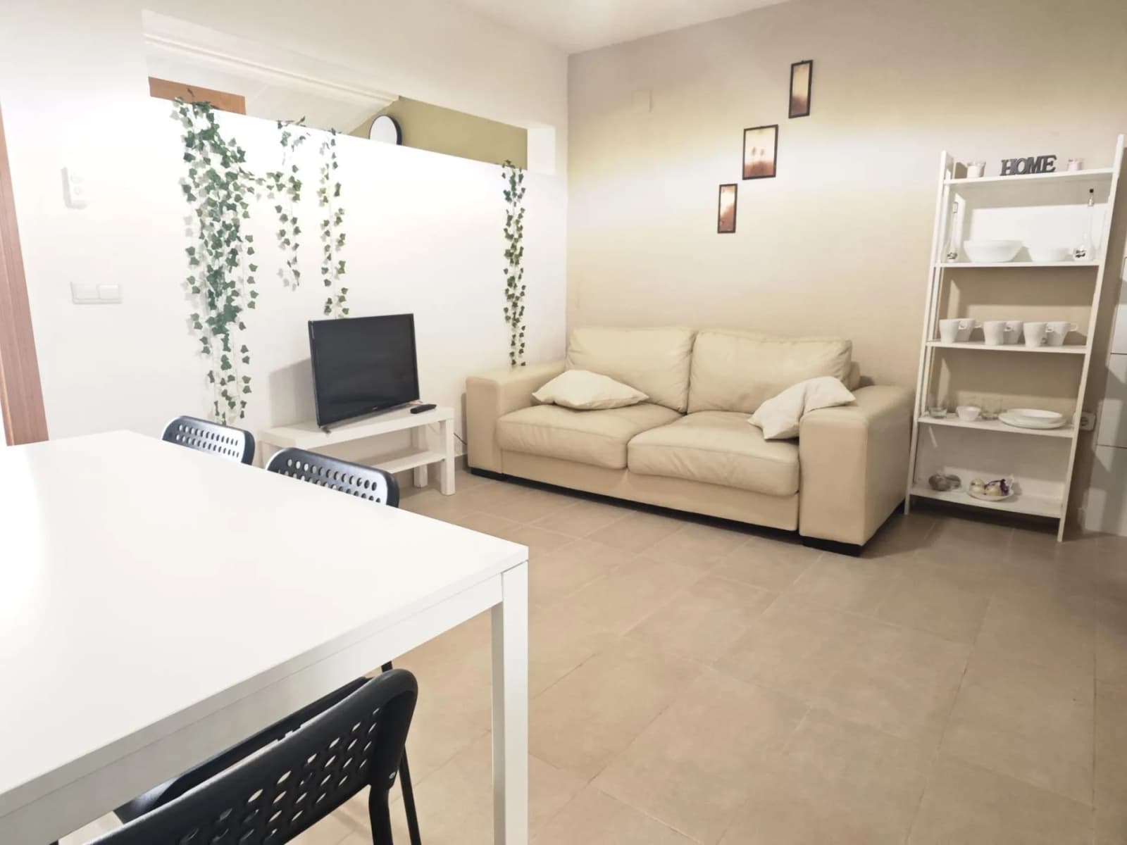 Bungalow с 2 спальнями на продажу в Torrevieja, Alicante - Image 5