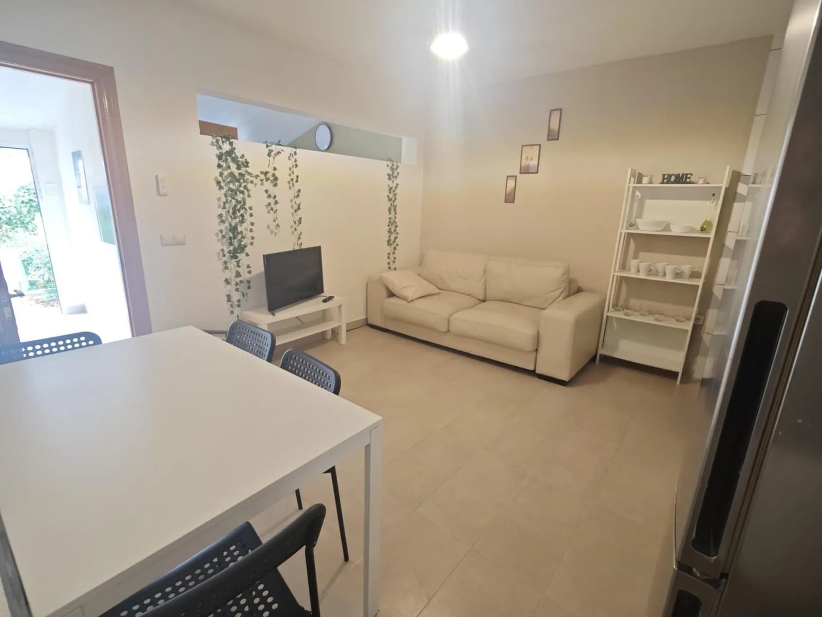 Bungalow с 2 спальнями на продажу в Torrevieja, Alicante - Image 6