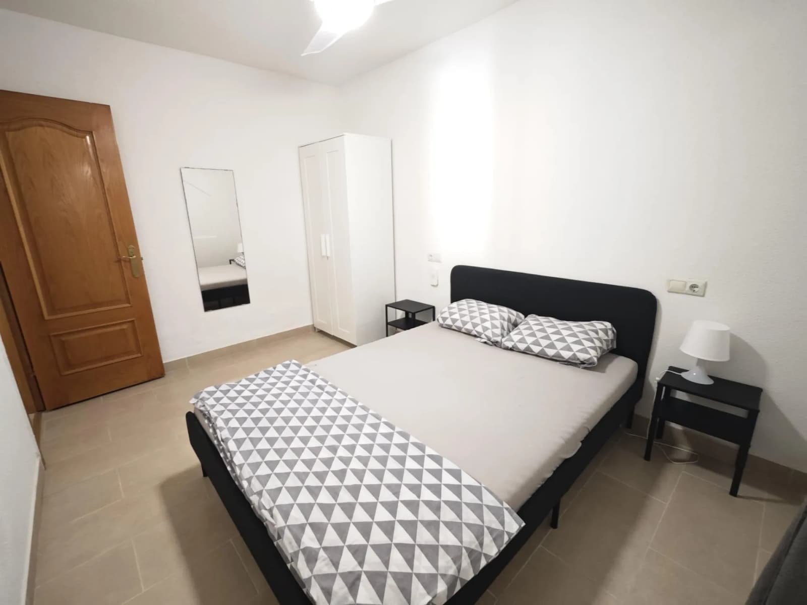 Bungalow с 2 спальнями на продажу в Torrevieja, Alicante - Image 9