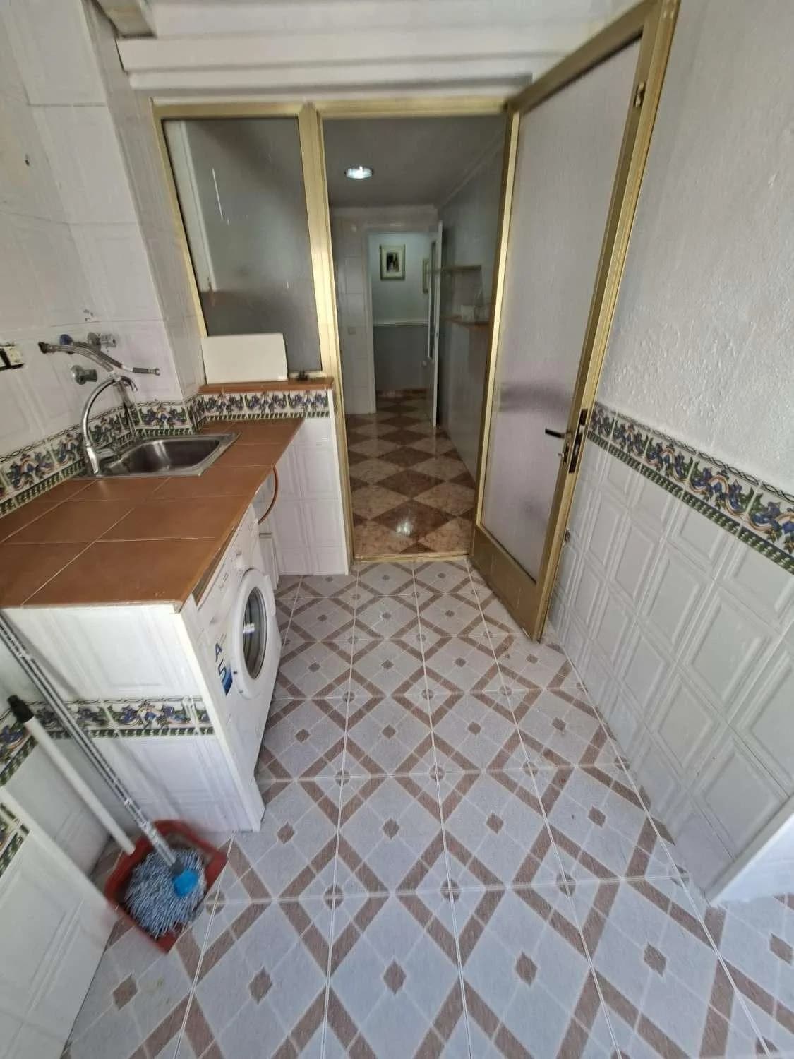 Apartment с 3 спальнями на продажу в Torrevieja, Alicante - Image 2