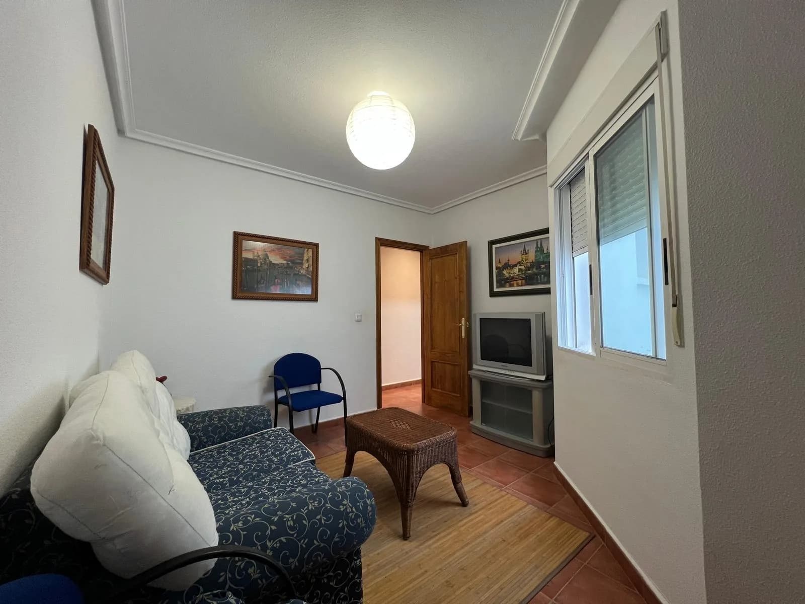 Apartment de 2 chambres à vendre à Torrevieja, Alicante - Image 2