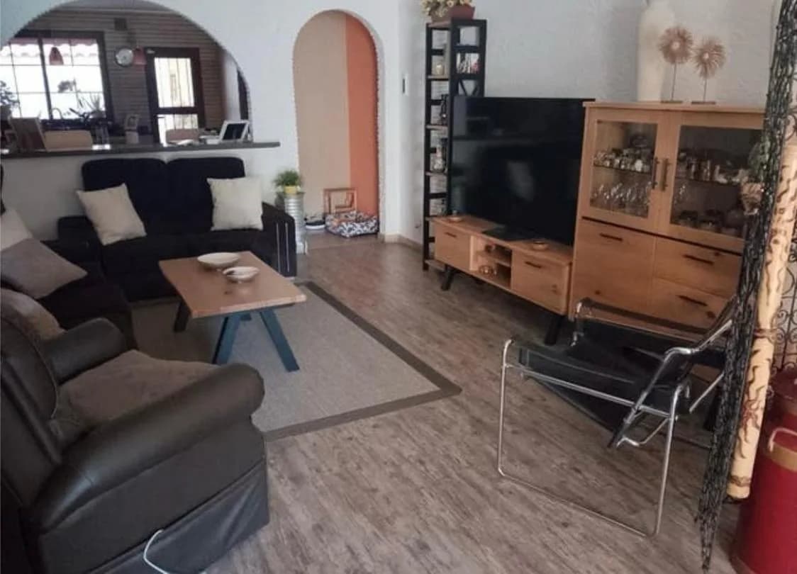 Terraced House In Torrevieja - Image 8