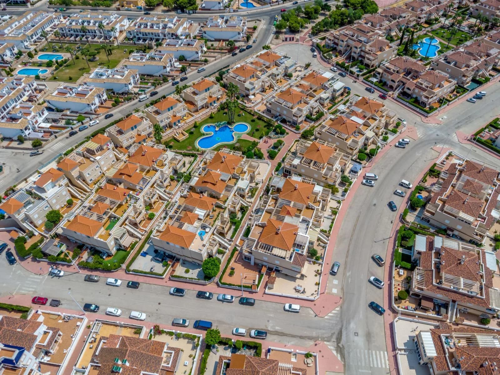 Bungalow med 1 sovrum till salu i Orihuela Costa, Alicante - Image 2