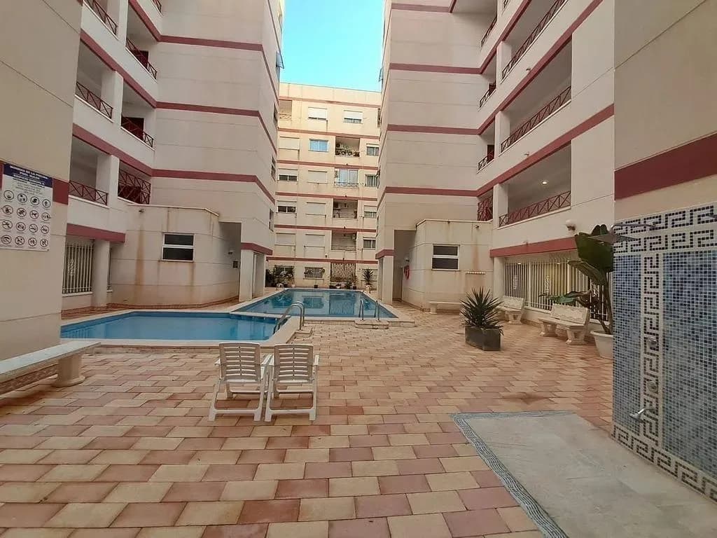 Apartment с 2 спальнями на продажу в Torrevieja, Alicante - Image 3