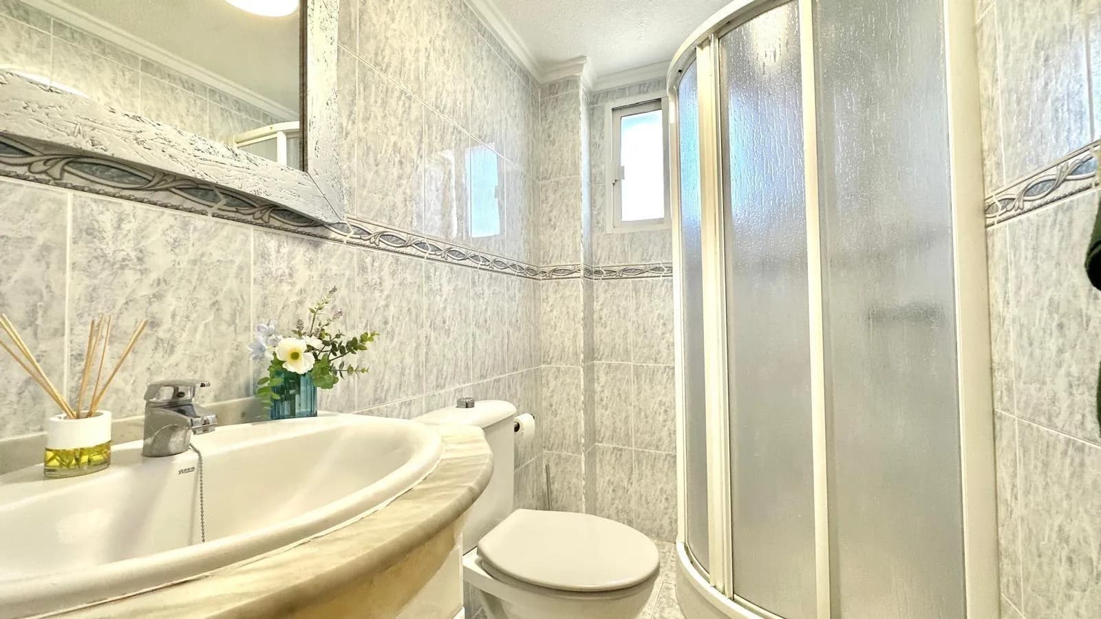Apartment с 1 спальнями на продажу в Torrevieja, Alicante - Image 4