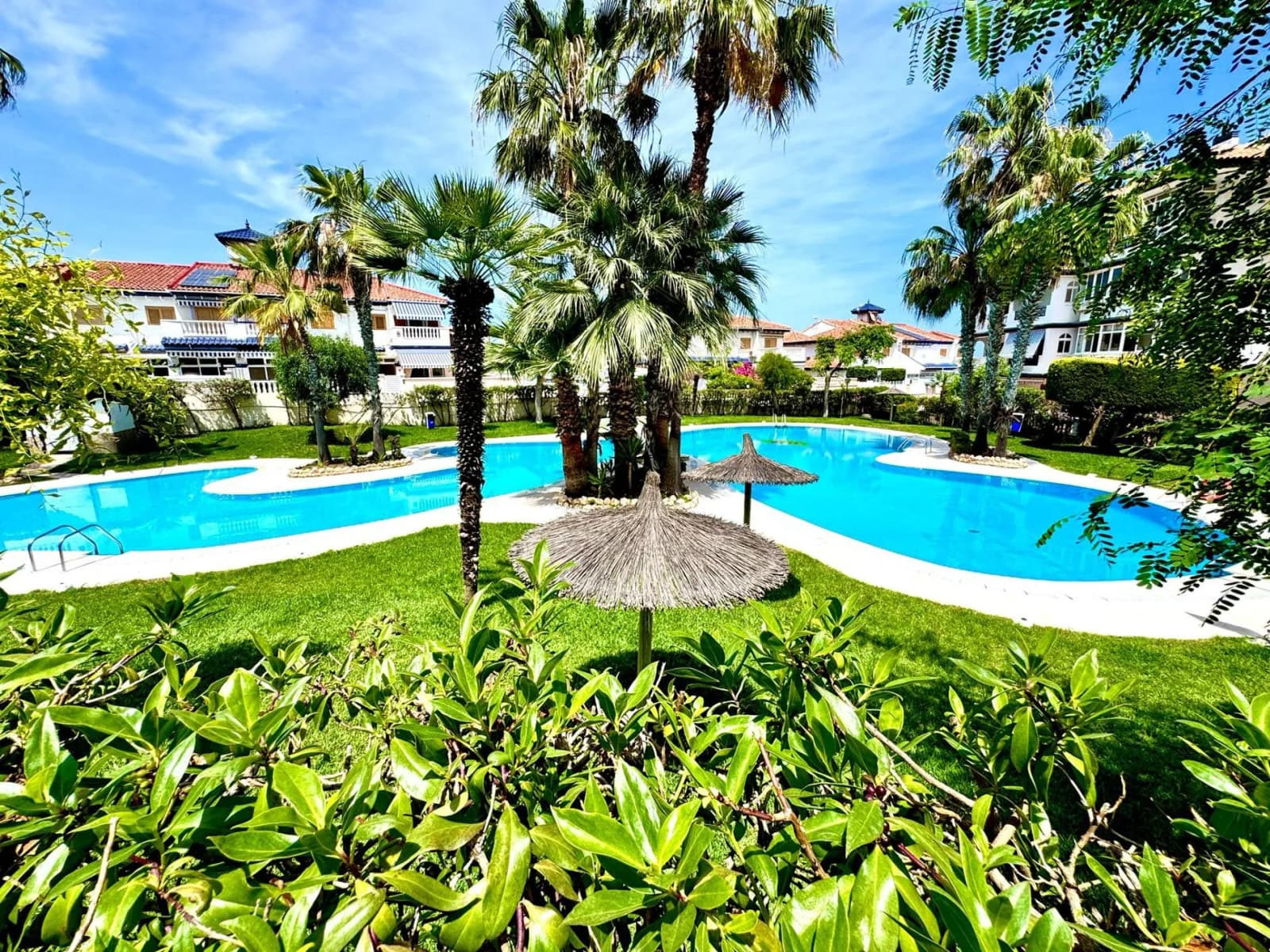 Duplex с 2 спальнями на продажу в Torrevieja, Alicante - Image 3