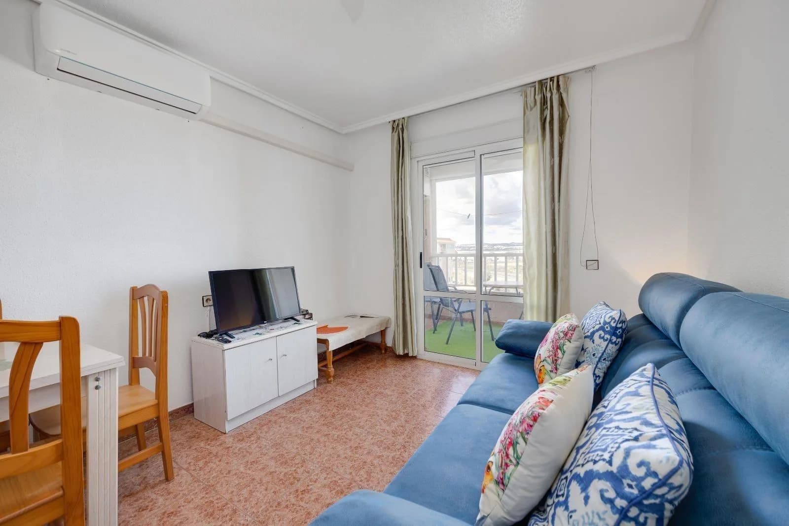 Villa med 2 sovrum till salu i Torrevieja, Alicante - Image 4