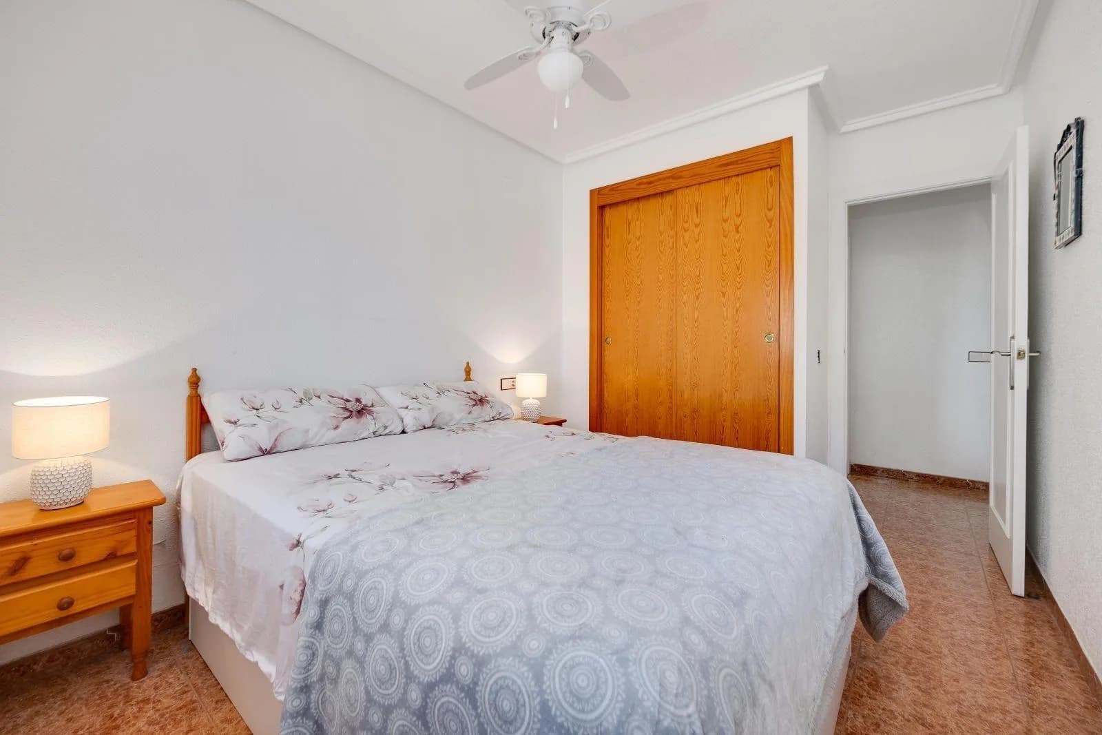 Villa med 2 sovrum till salu i Torrevieja, Alicante - Image 8
