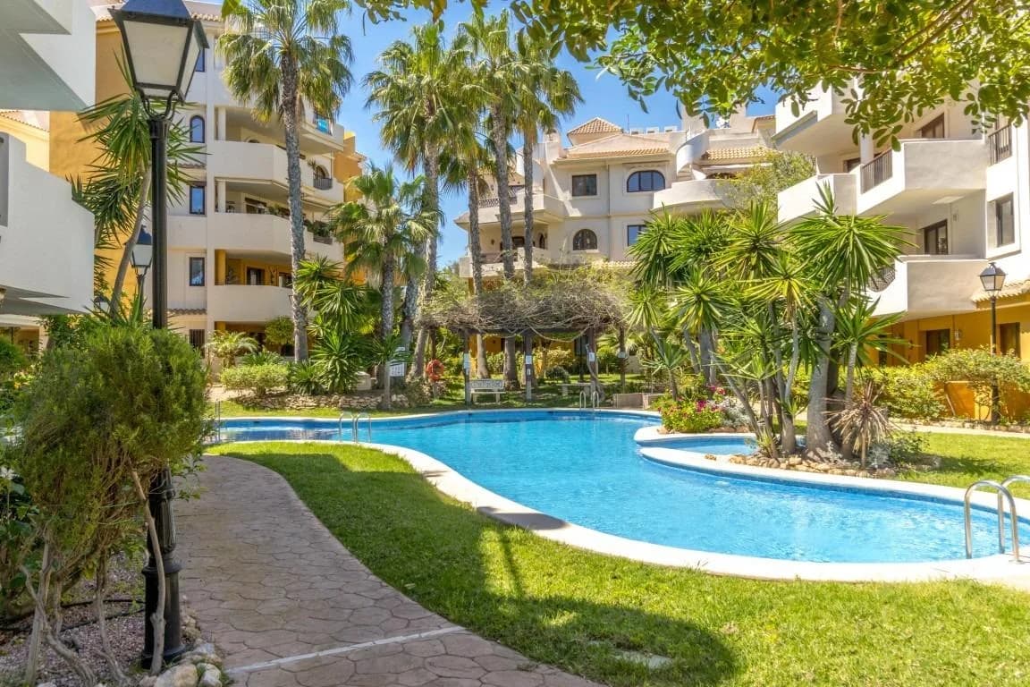 Villa с 2 спальнями на продажу в Torrevieja, Alicante