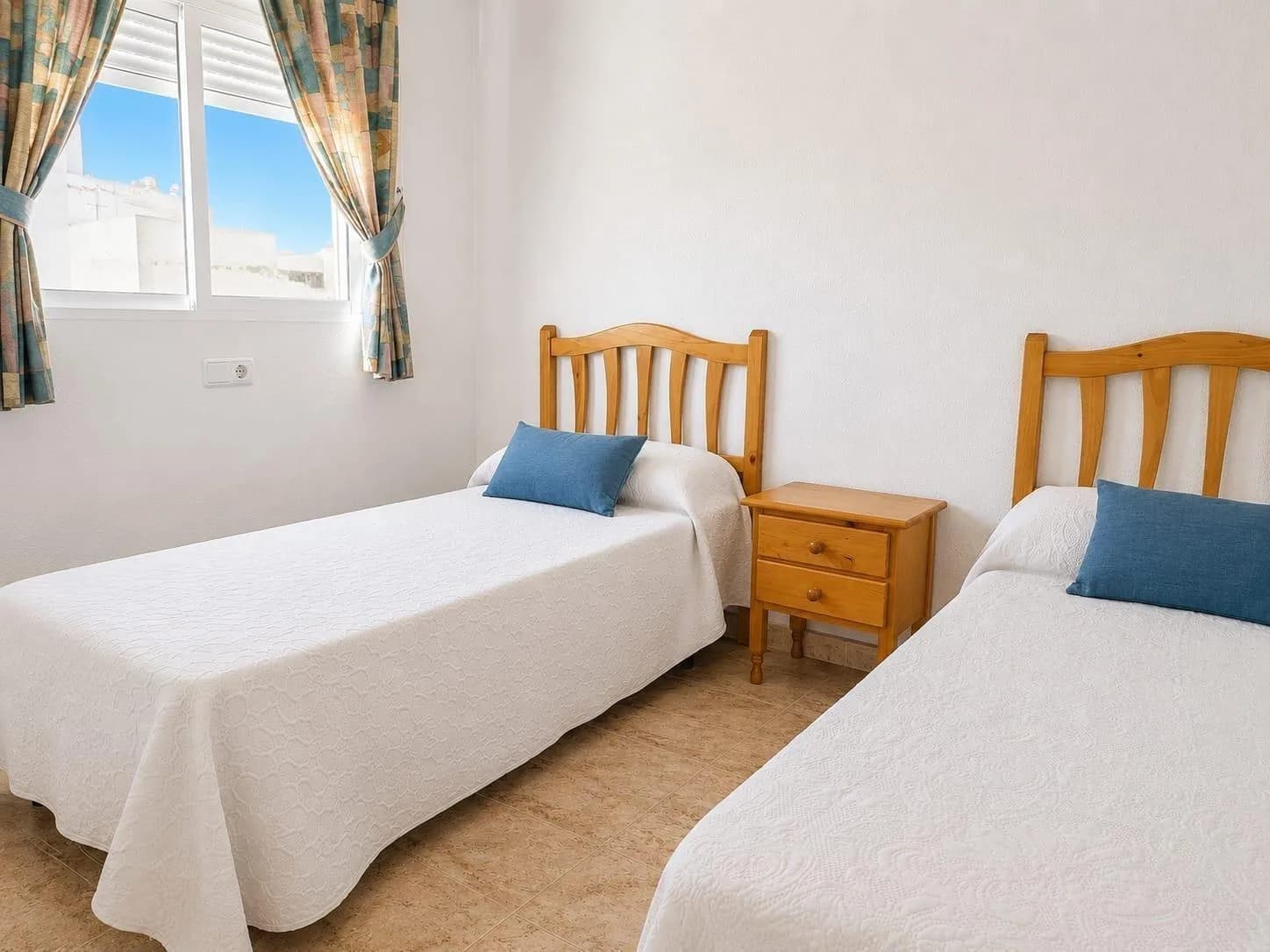 Apartment с 2 спальнями на продажу в Torrevieja, Alicante - Image 2