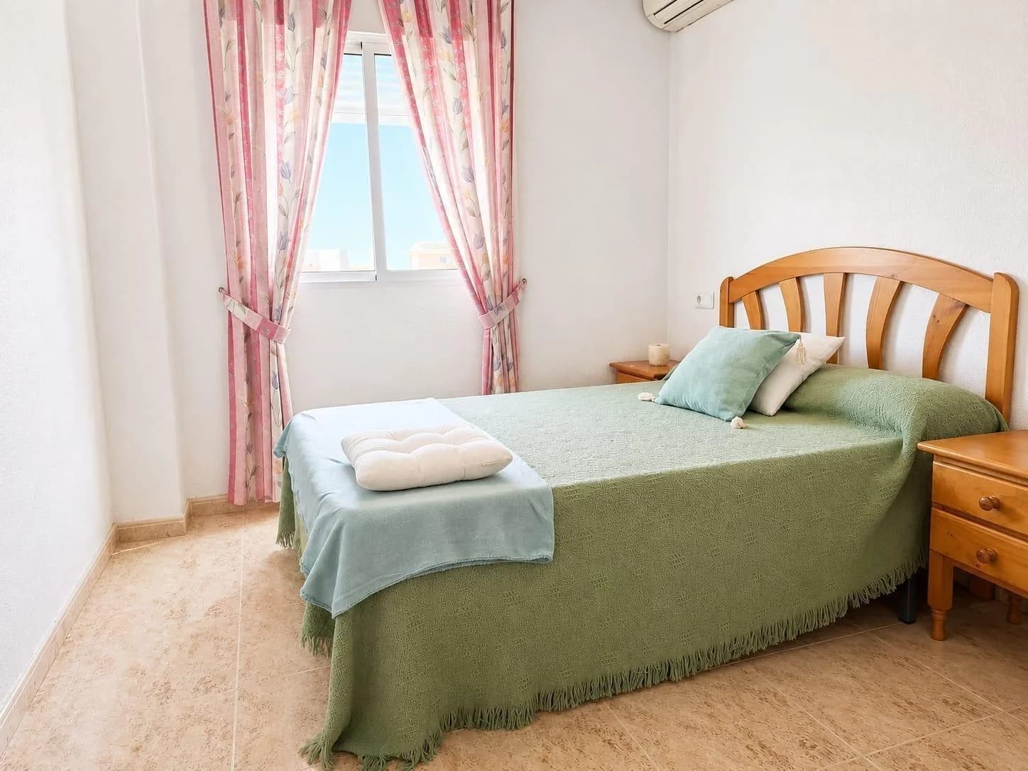 Apartment с 2 спальнями на продажу в Torrevieja, Alicante - Image 3