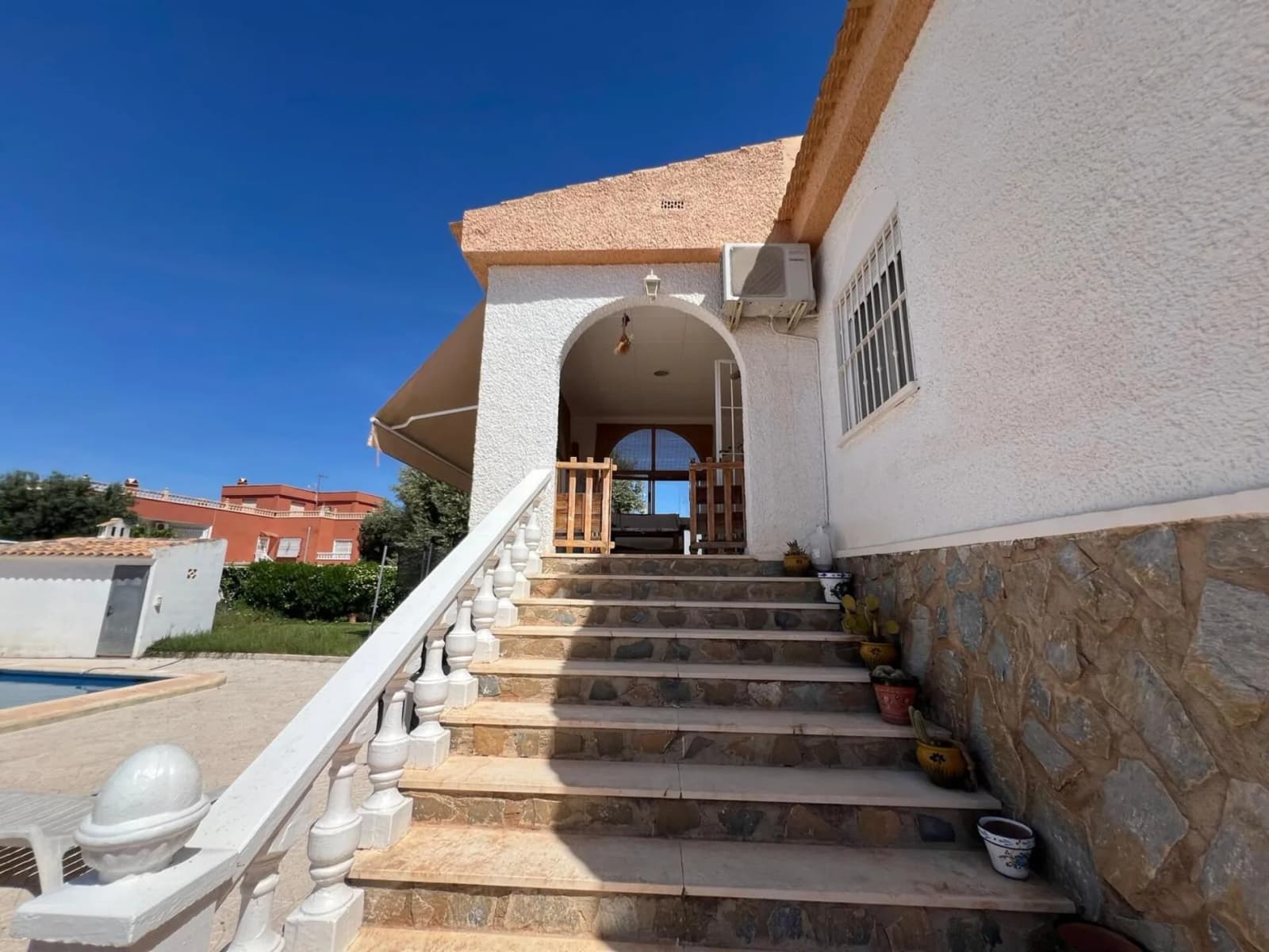 Villa med 5 sovrum till salu i Torrevieja, Alicante - Image 3