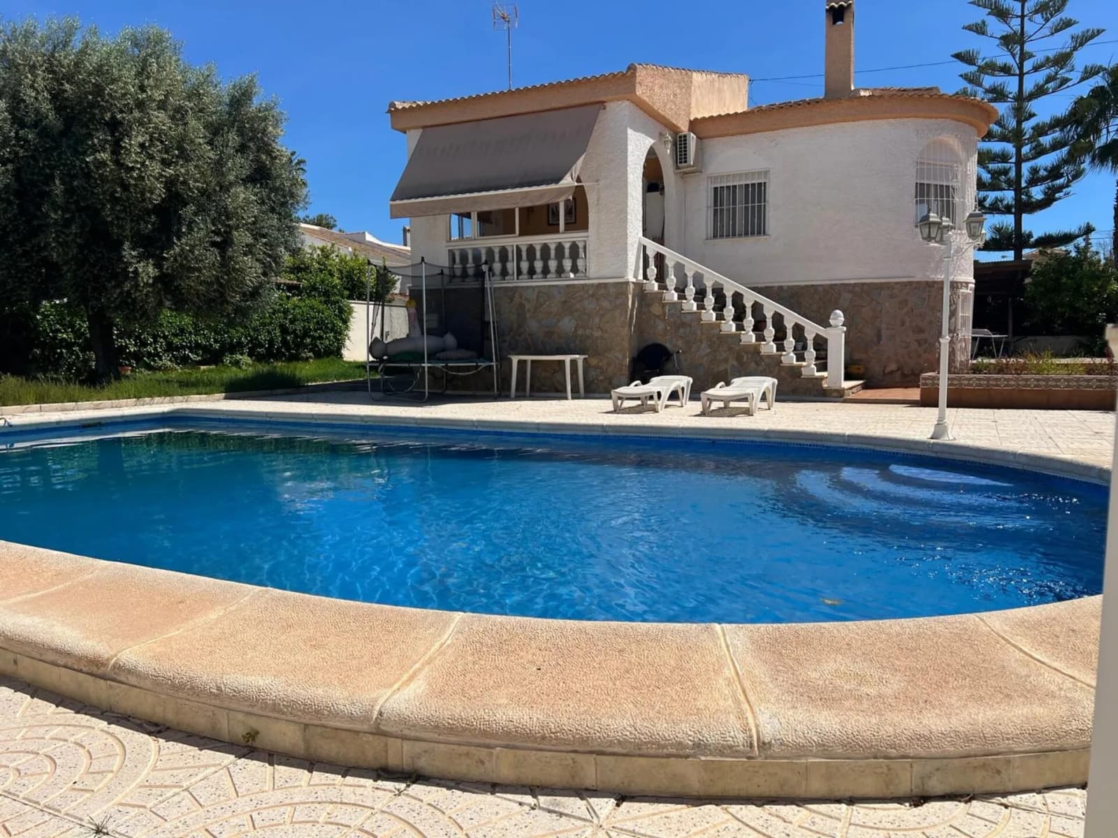 Villa med 5 sovrum till salu i Torrevieja, Alicante - Image 9