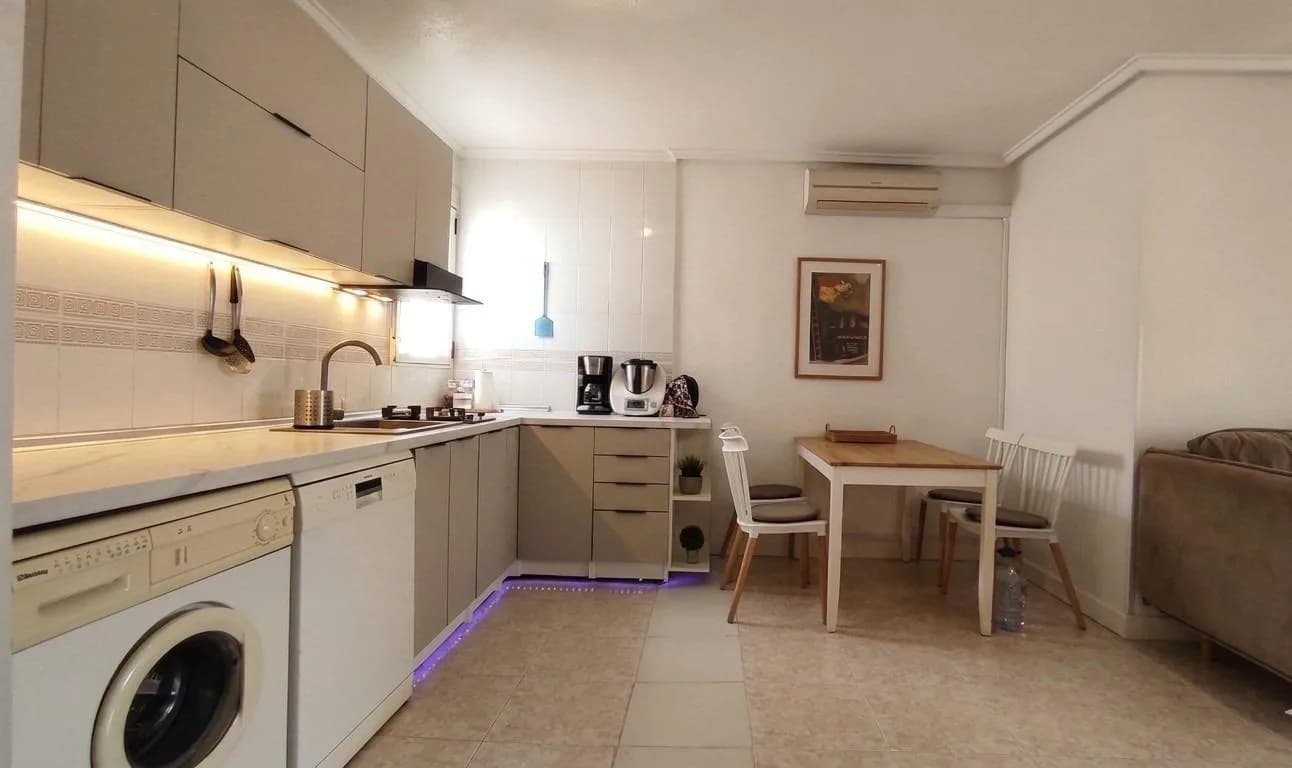 Bungalow med 2 sovrum till salu i Torrevieja, Alicante - Image 7