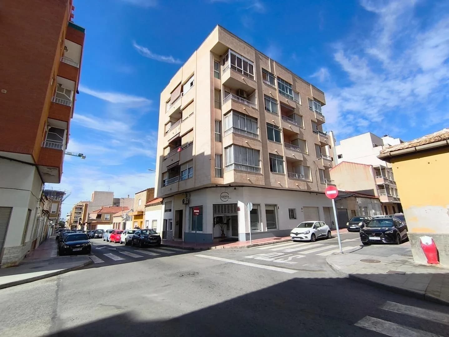 Apartment med 2 sovrum till salu i Torrevieja, Alicante - Image 3