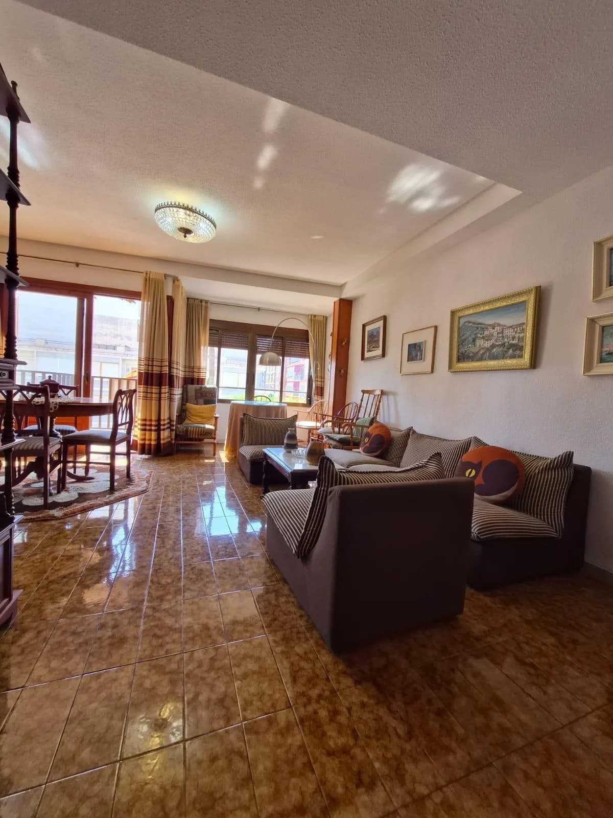 Apartment med 3 sovrum till salu i Torrevieja, Alicante - Image 3
