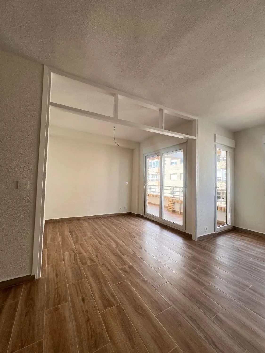 Apartment med 2 sovrum till salu i Torrevieja, Alicante - Image 4