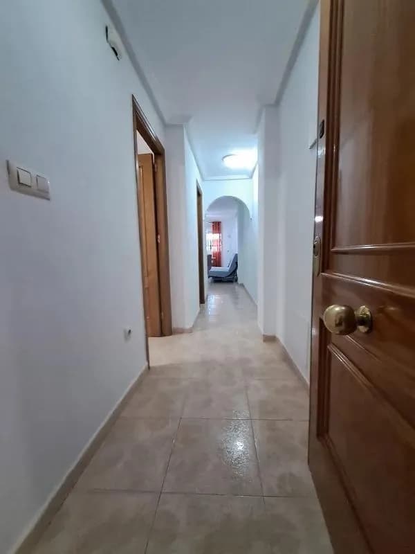 Apartment med 2 sovrum till salu i Torrevieja, Alicante - Image 4