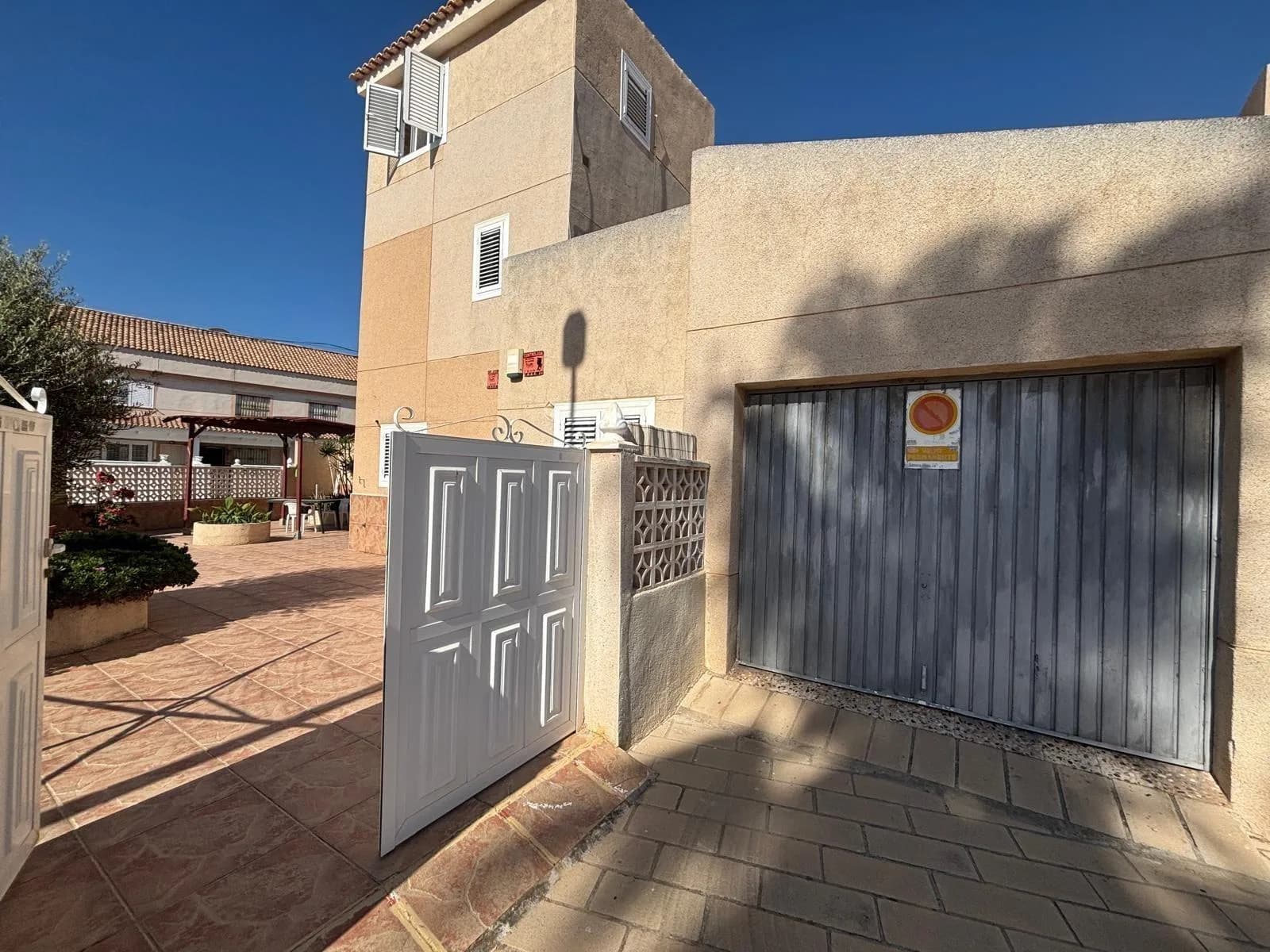 Duplex med 4 sovrum till salu i Torrevieja, Alicante - Image 2