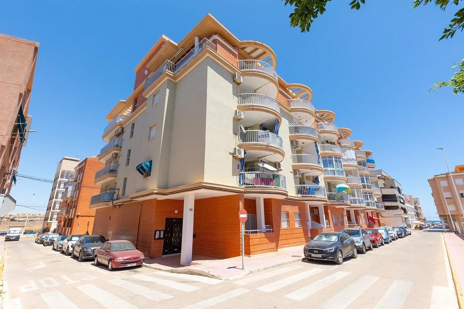 Apartment med 1 sovrum till salu i Torrevieja, Alicante - Image 2