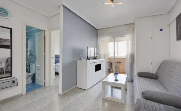 Apartment med 2 sovrum till salu i Torrevieja, Alicante - Image 2