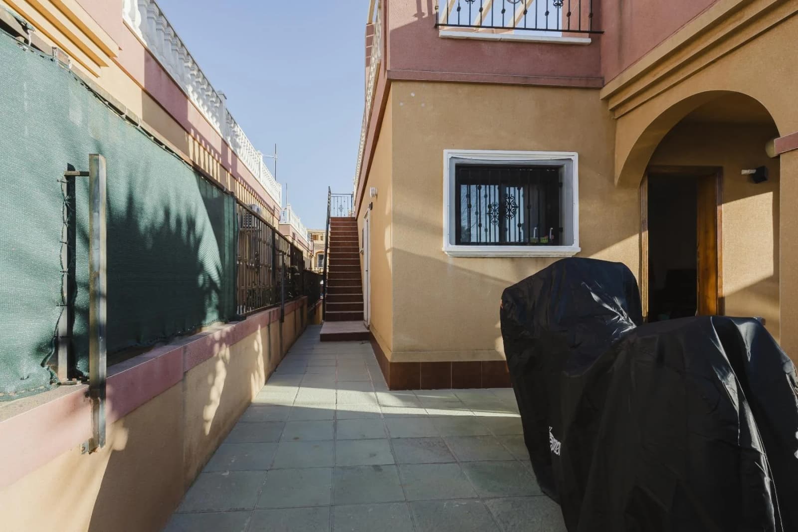 Villa med 2 sovrum till salu i Torrevieja, Alicante - Image 3