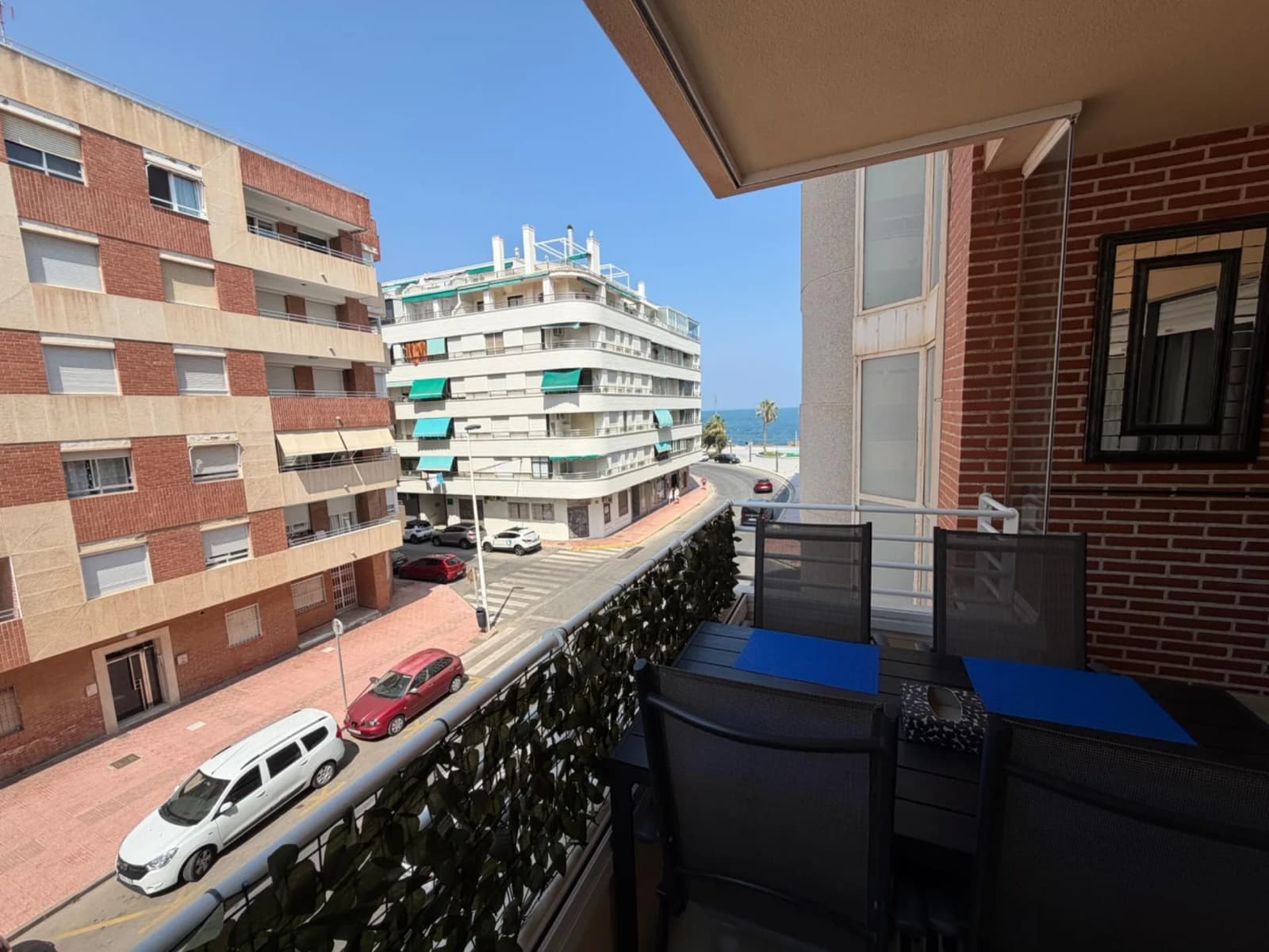 Apartment med 3 sovrum till salu i Torrevieja, Alicante - Image 2