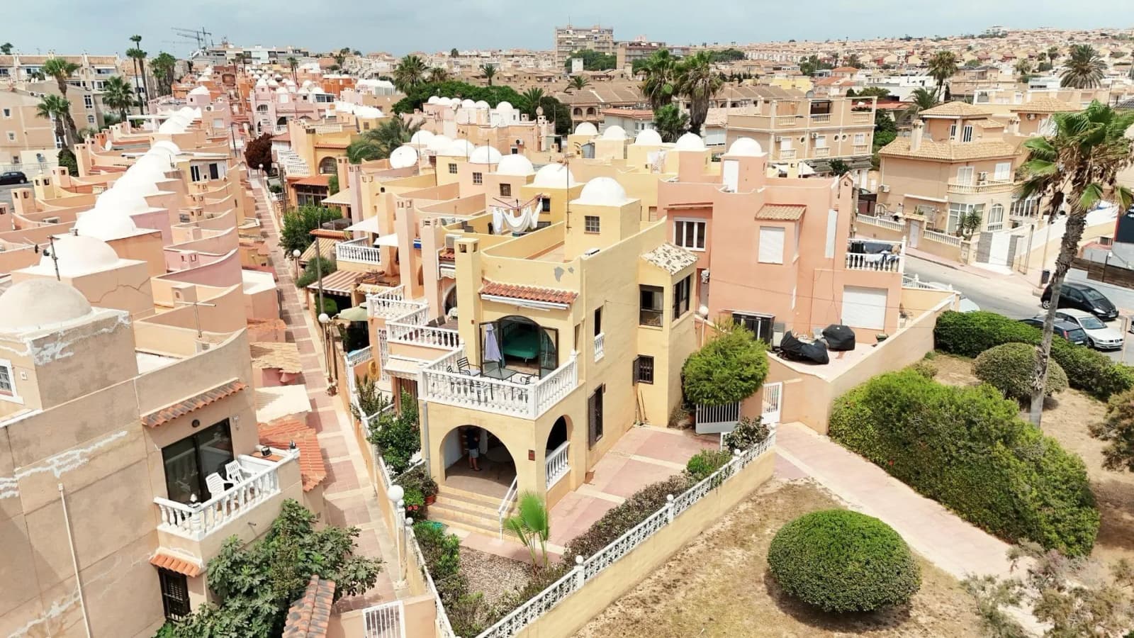 Terraced House In Torrevieja - Image 4