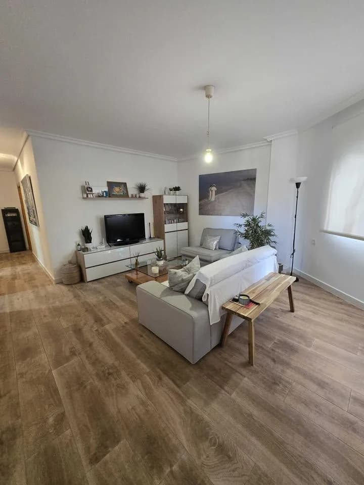 Apartment de 2 chambres à vendre à Torrevieja, Alicante - Image 3