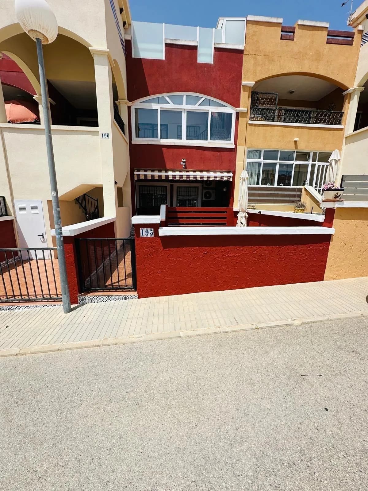 Villa de 2 chambres à vendre à Orihuela Costa, Alicante
