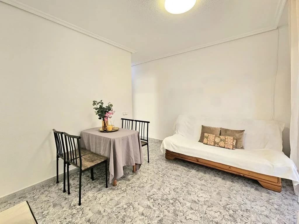 Apartment de 3 chambres à vendre à Torrevieja, Alicante - Image 3