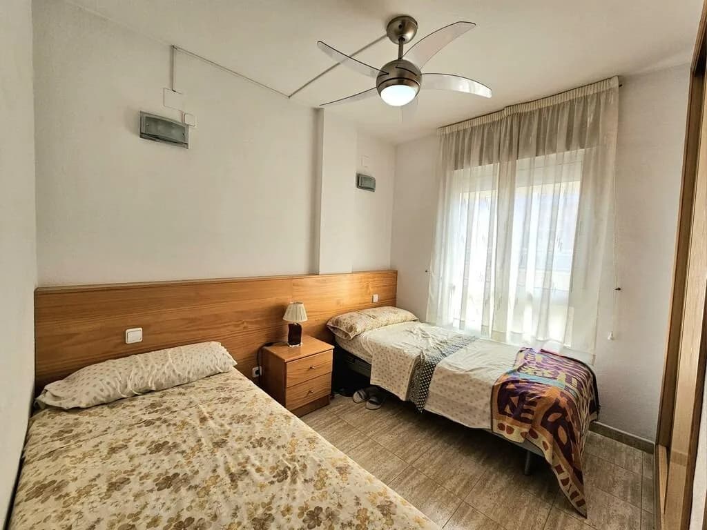 Apartment de 2 chambres à vendre à Torrevieja, Alicante - Image 3