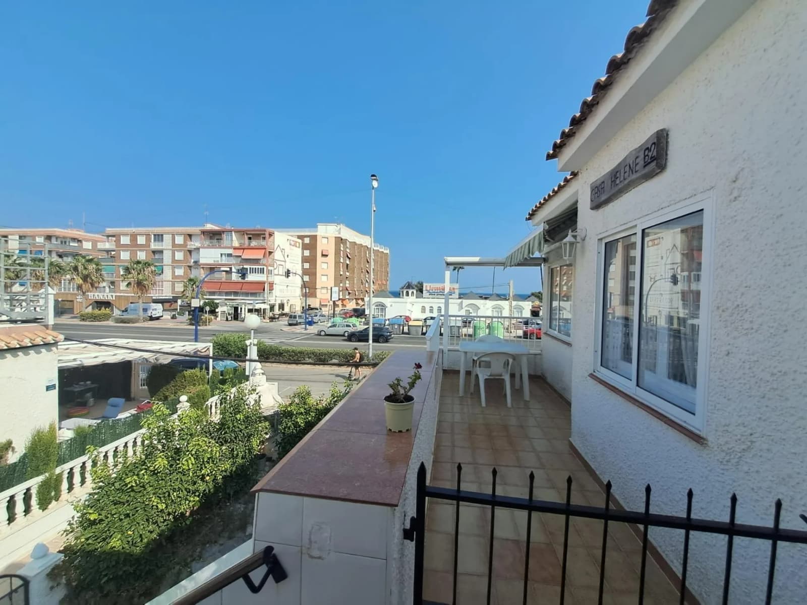 Bungalow de 2 chambres à vendre à Torrevieja, Alicante - Image 2