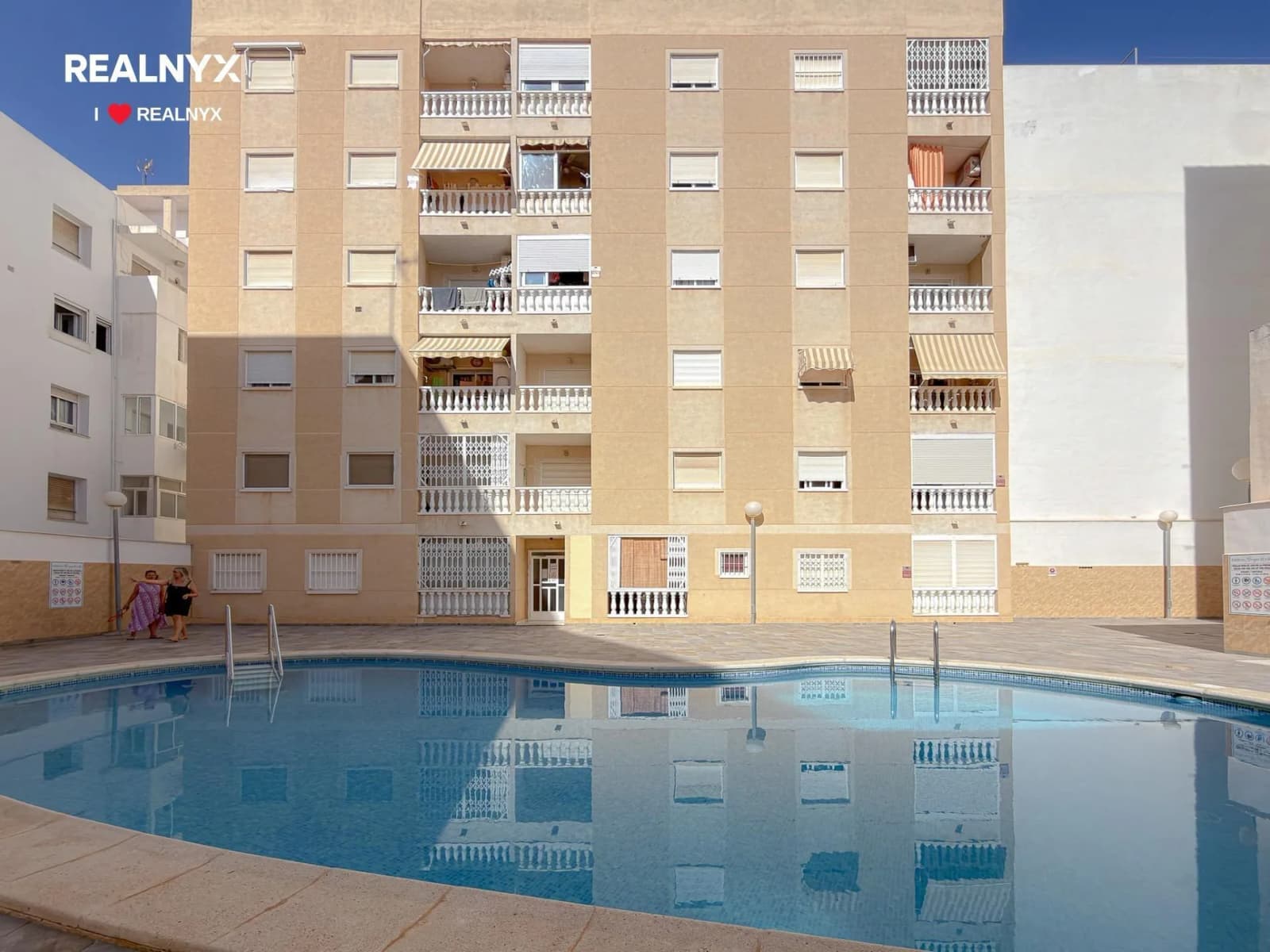 Apartment de 2 chambres à vendre à Torrevieja, Alicante - Image 2