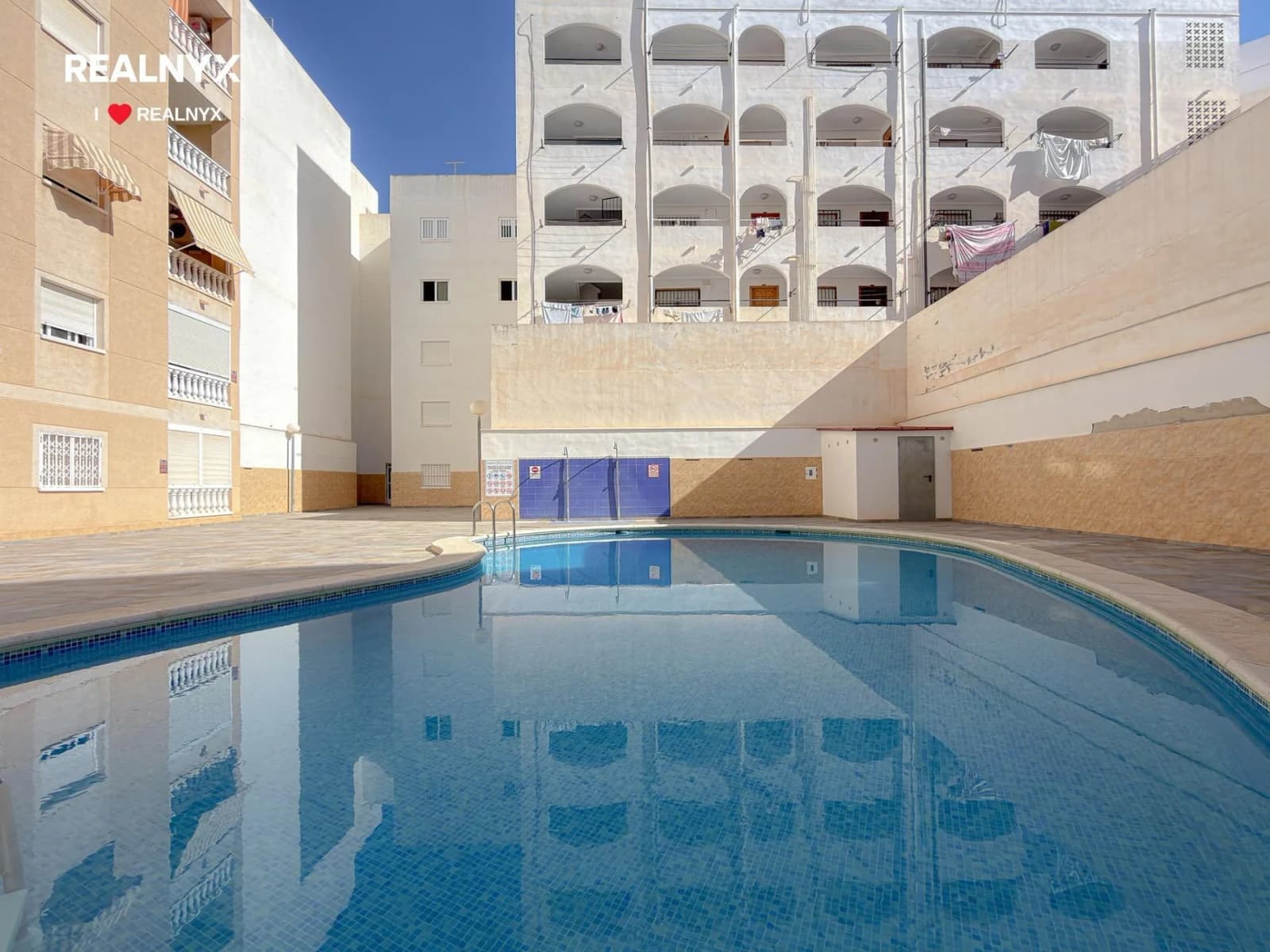 Apartment de 2 chambres à vendre à Torrevieja, Alicante - Image 3
