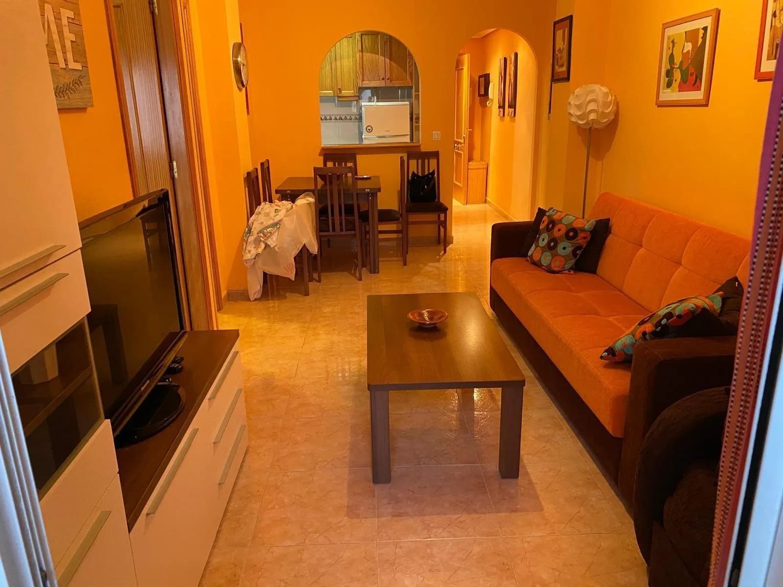 Apartment de 2 chambres à vendre à Torrevieja, Alicante - Image 2