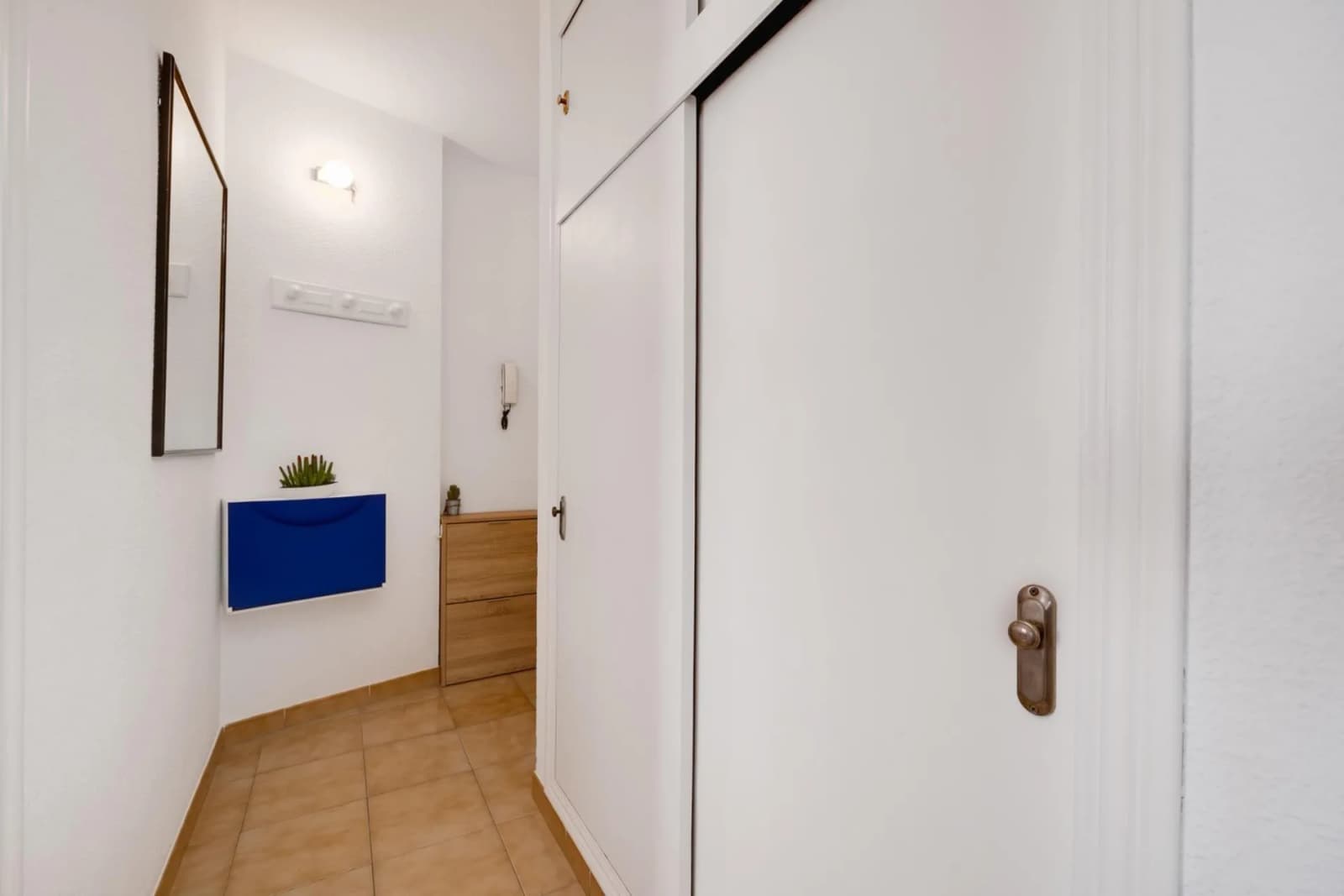 Apartment de 2 chambres à vendre à Torrevieja, Alicante - Image 2