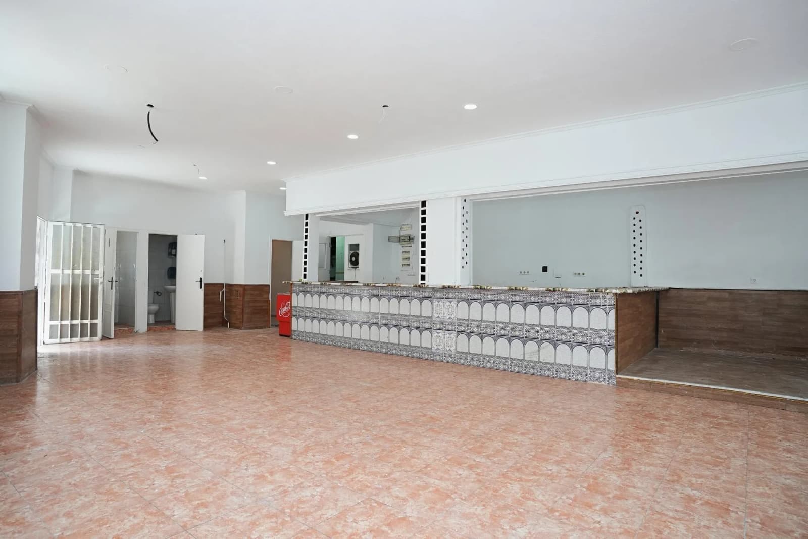 Commercial de 3 chambres à vendre à Torrevieja, Alicante - Image 3