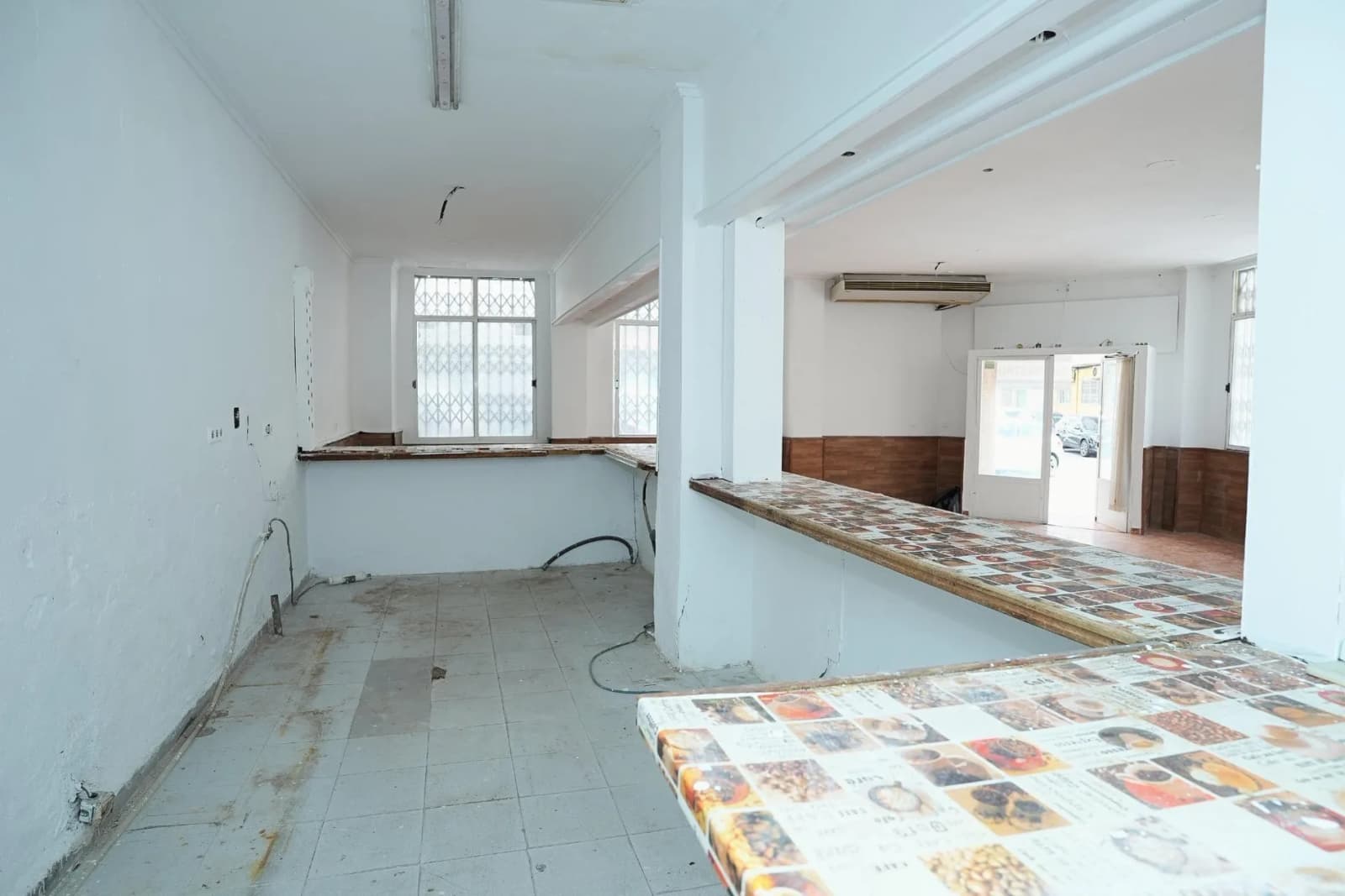 Commercial de 3 chambres à vendre à Torrevieja, Alicante - Image 7