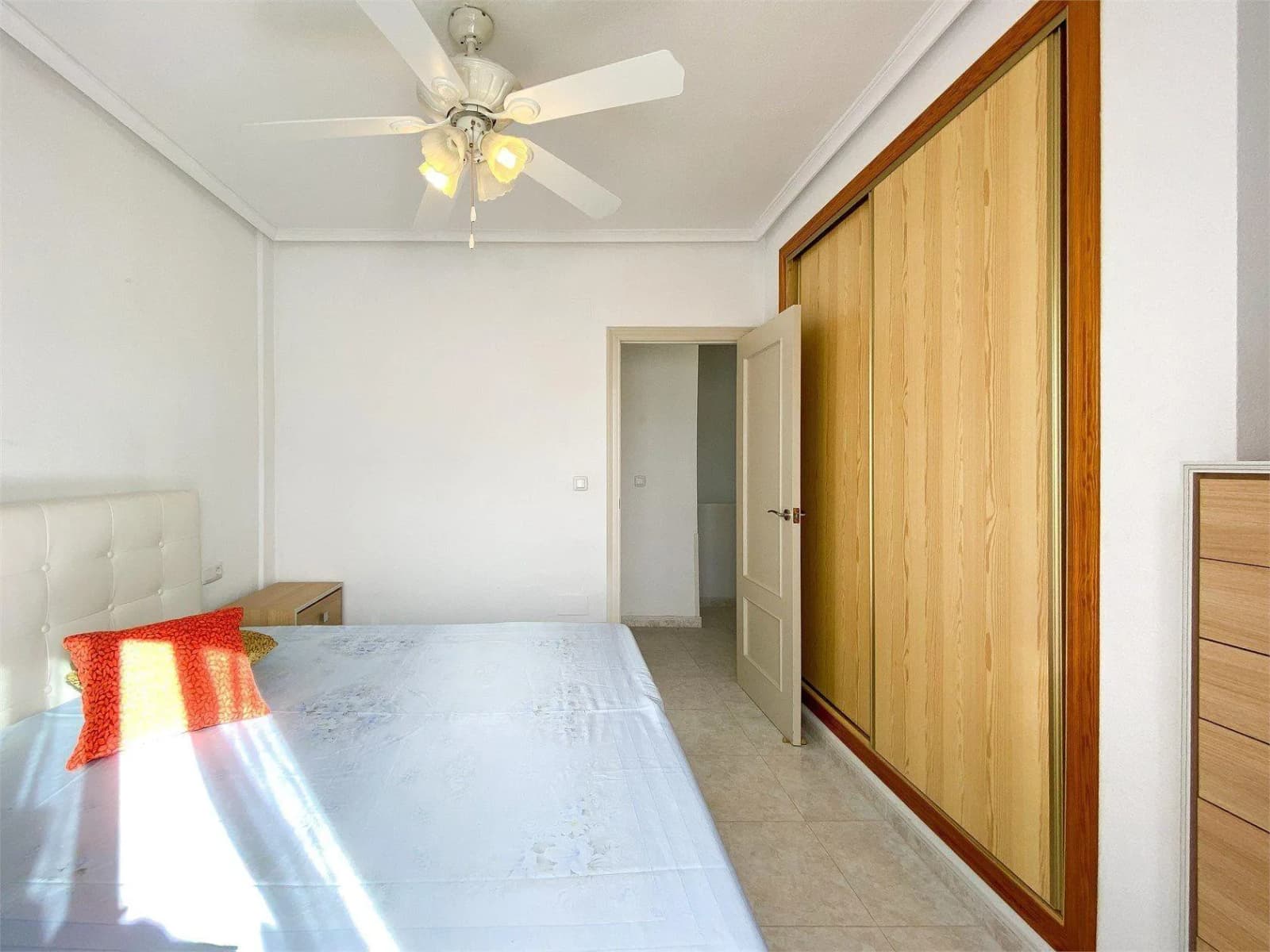 Villa de 3 chambres à vendre à Torrevieja, Alicante - Image 3
