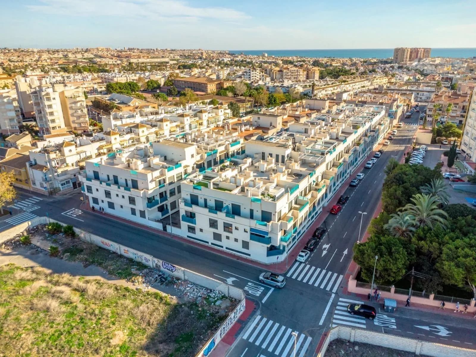Apartment de 2 chambres à vendre à Torrevieja, Alicante - Image 3