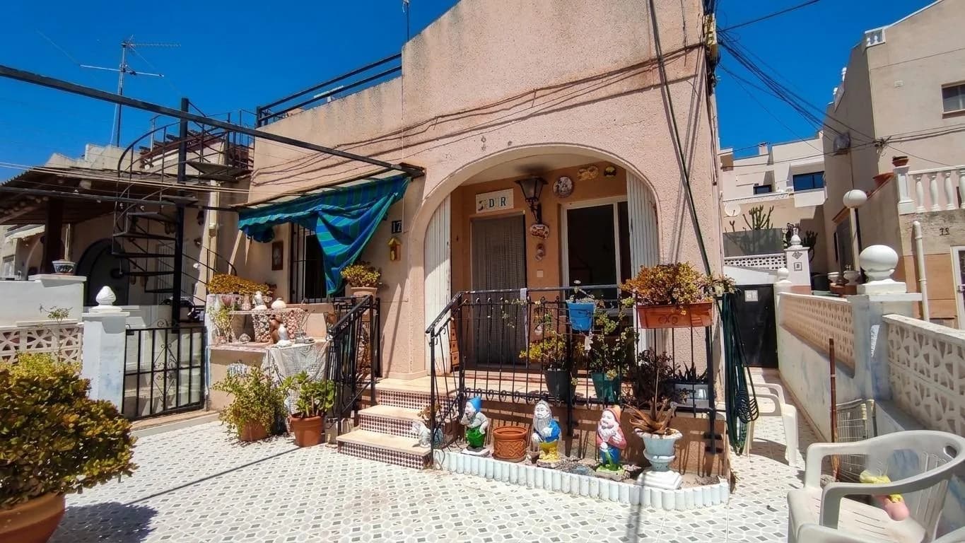 Bungalow de 2 chambres à vendre à Torrevieja, Alicante - Image 2