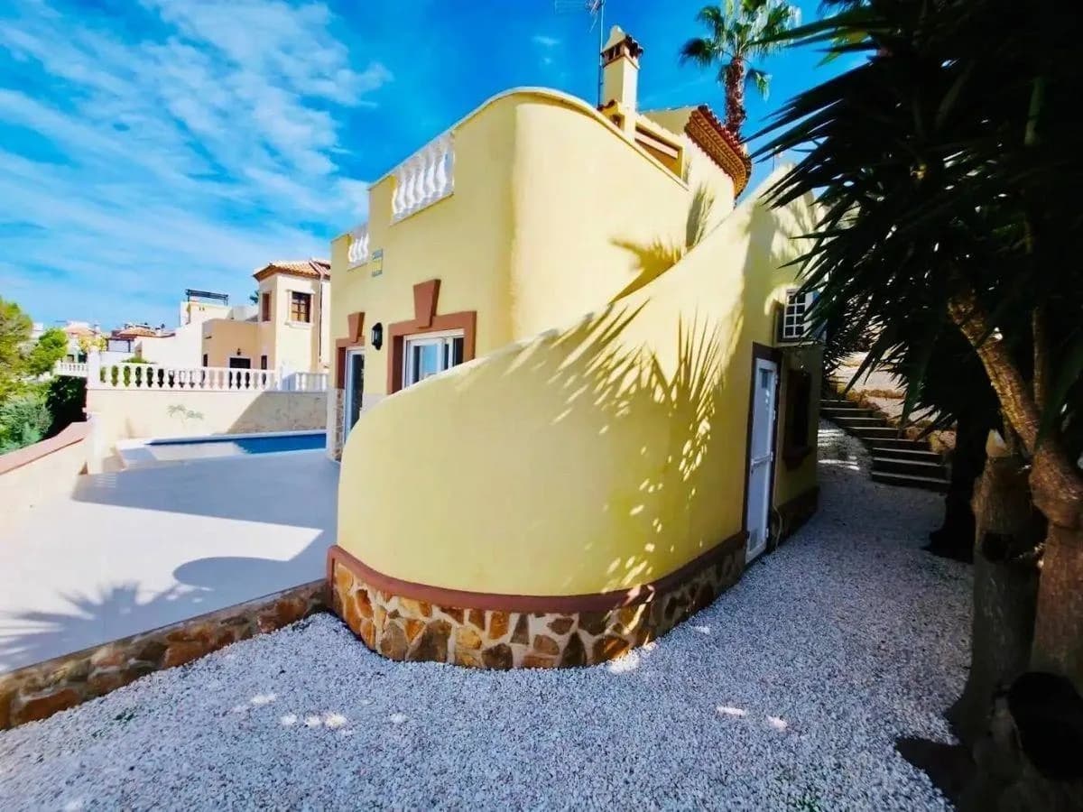 3 Bedroom Villa for Sale in Rojales, Alicante - Image 6
