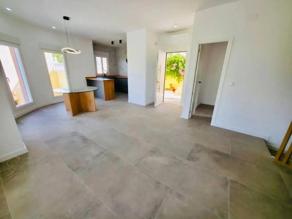 3 Bedroom Villa for Sale in Rojales, Alicante - Image 8