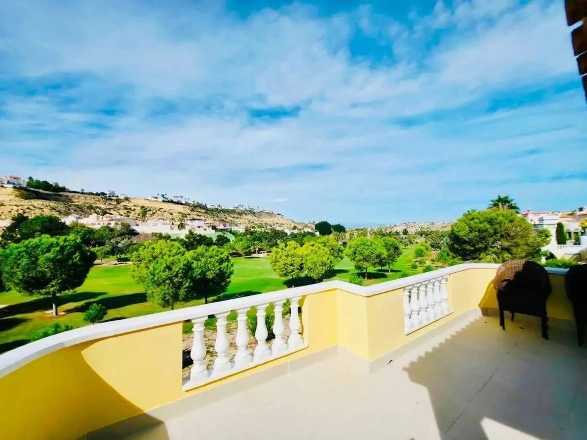 3 Bedroom Villa for Sale in Rojales, Alicante - Image 9