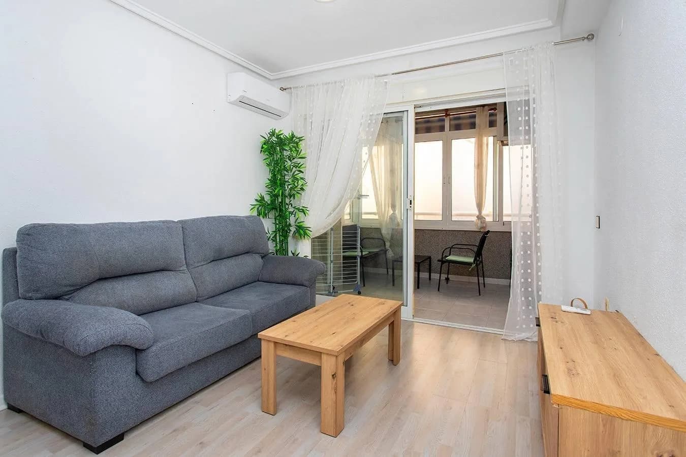 Apartment met 2 slaapkamers te koop in Torrevieja, Alicante
