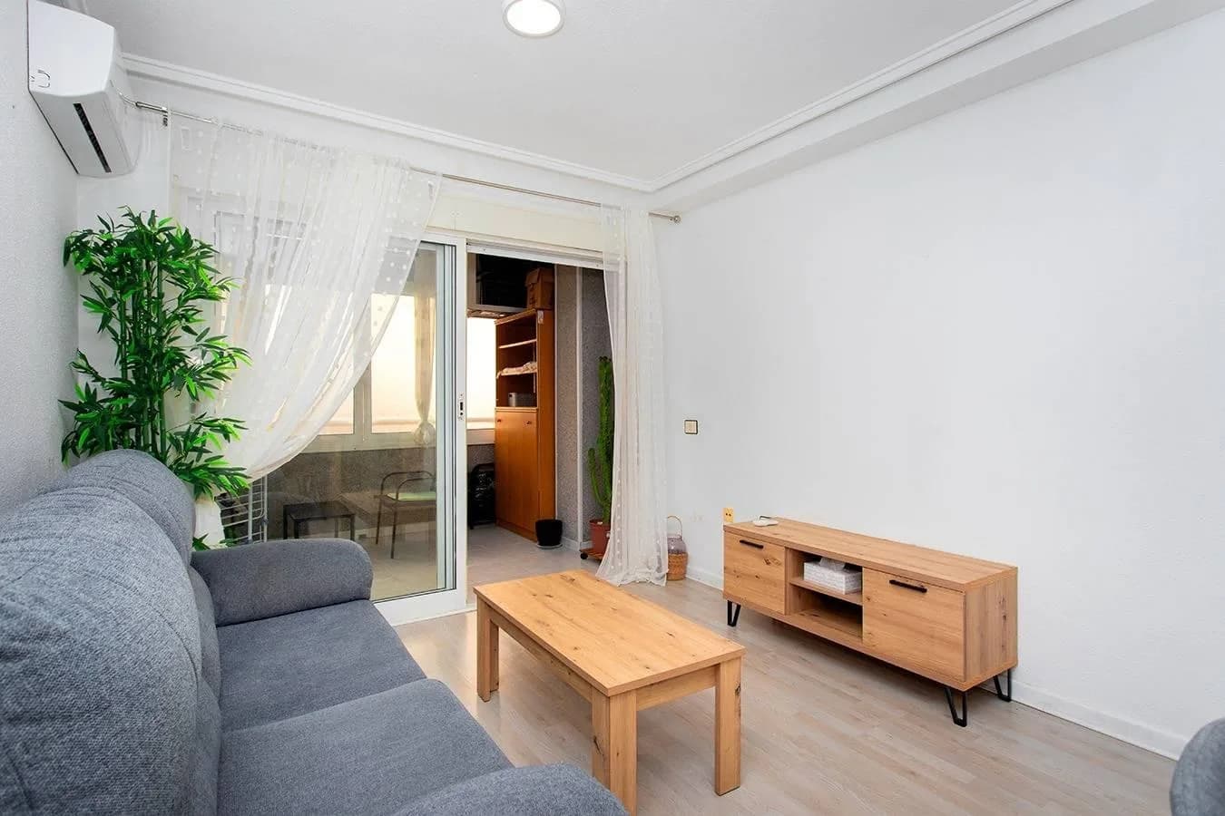 Apartment met 2 slaapkamers te koop in Torrevieja, Alicante - Image 2