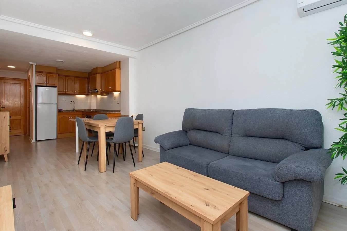 Apartment met 2 slaapkamers te koop in Torrevieja, Alicante - Image 9
