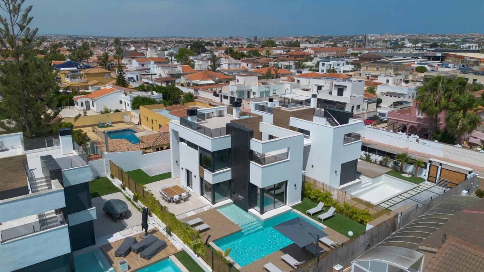 Villa met 3 slaapkamers te koop in Torrevieja, Alicante - Image 3