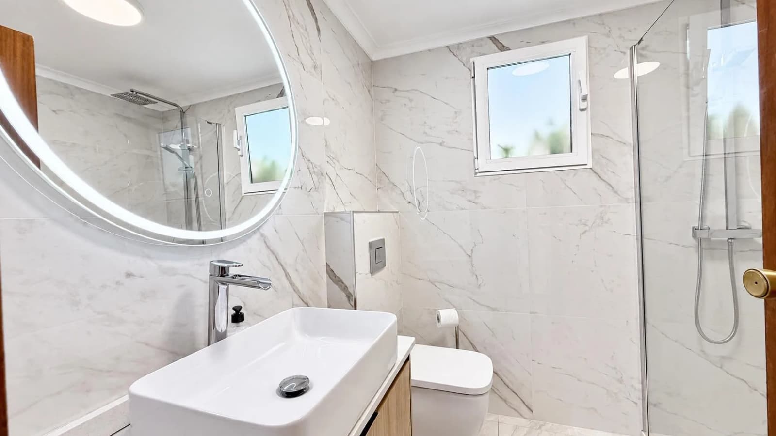 3 Bedroom Apartment for Sale in Orihuela Costa, Alicante - Image 4